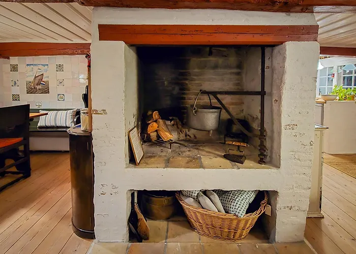 Aeroskobings Aeldste Hus - Eksklusiv I Historiske Rammer * Ærøskøbing